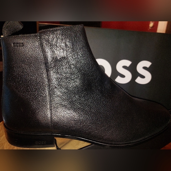 Hugo Boss Men's Leather Boots Size 9.5 - Picture 4 of 9